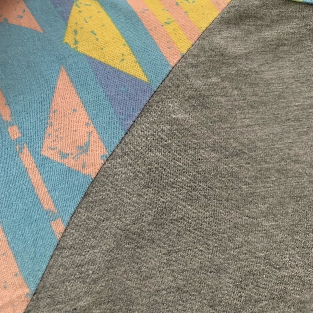 LuLaRoe Randy Top - Picture 2 of 3